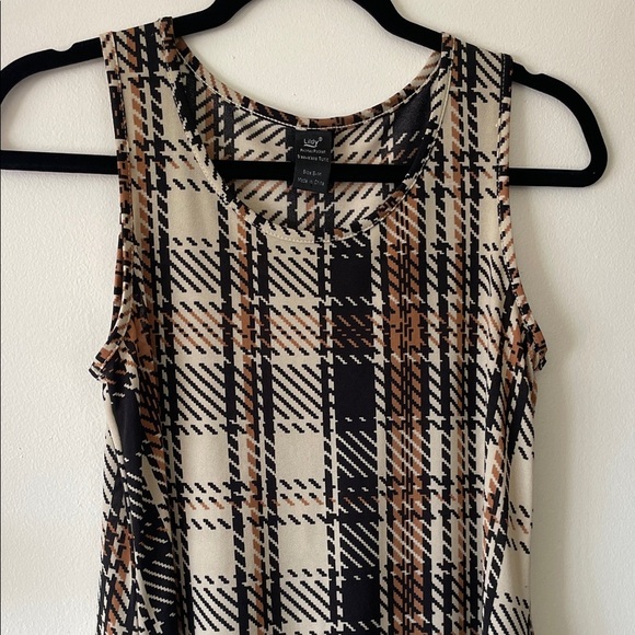 Houndstooth Plaid Sleeveless Tunic/Dress with pockets- Medium - Picture 3 of 8